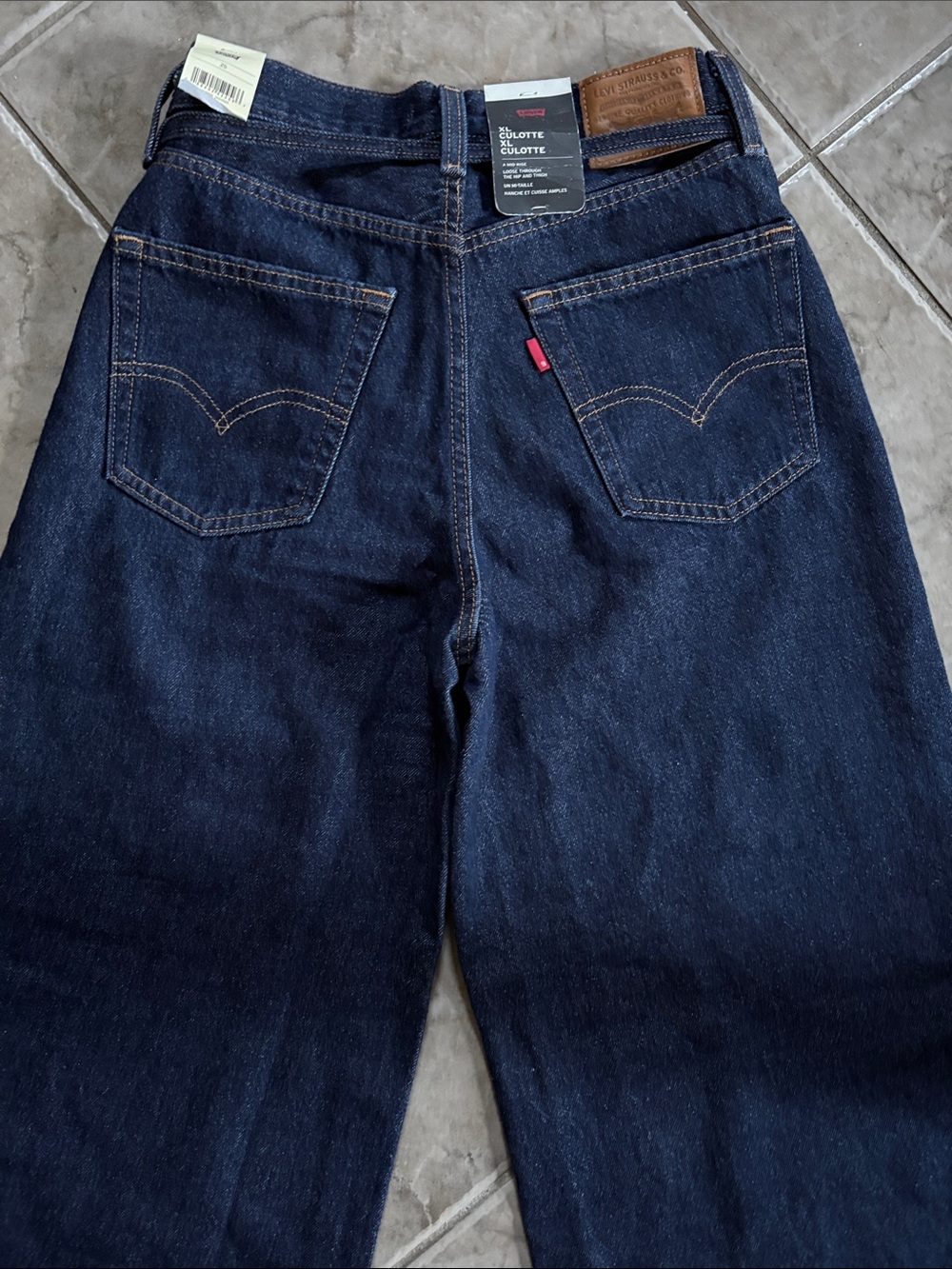 Levi's Indigo High-Rise Cropped Straight Jeans